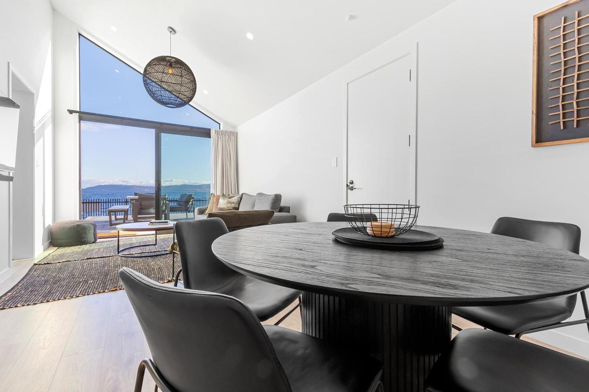 Absolute Lakefront House Lac Lac Taupo Extérieur photo