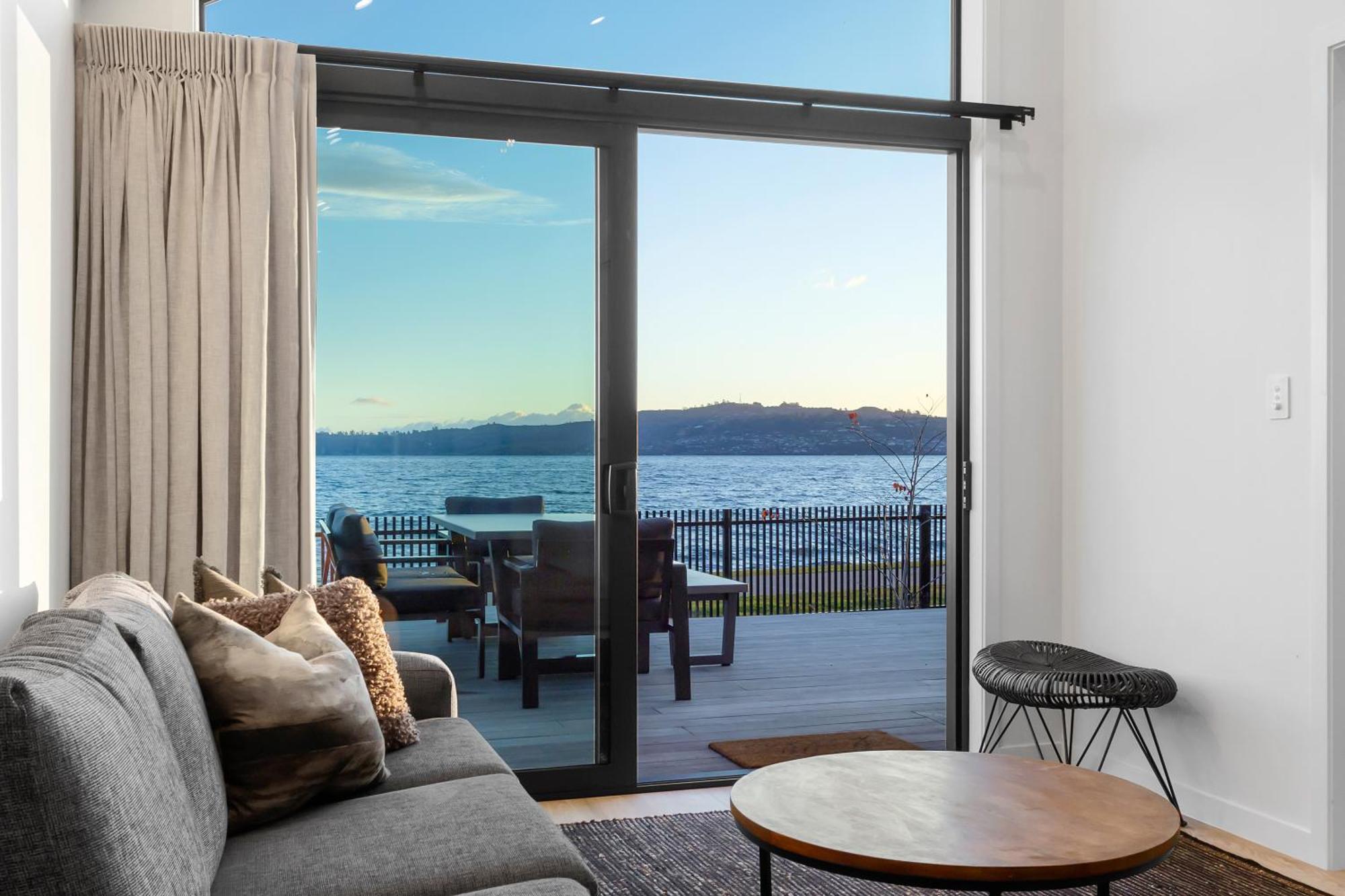 Absolute Lakefront House Lac Lac Taupo Extérieur photo